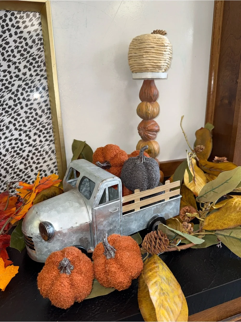Metal Farm Truck Decor